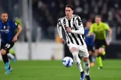 利物浦夏窗引援遇挫，斯洛特伤情影响新赛季前景